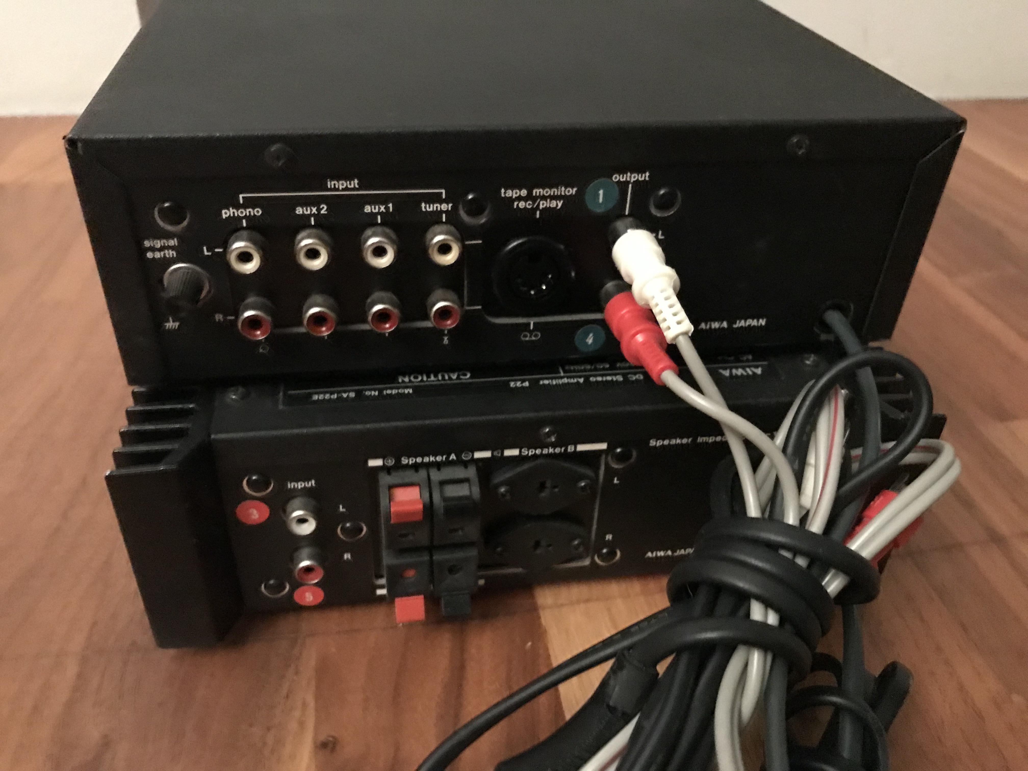 Aiwa Stereo Preamplifier C22 & Amplifier P22